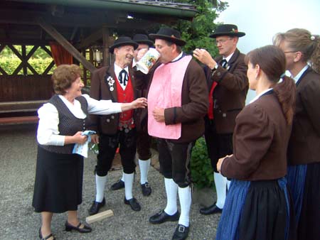 Festmutterbitten