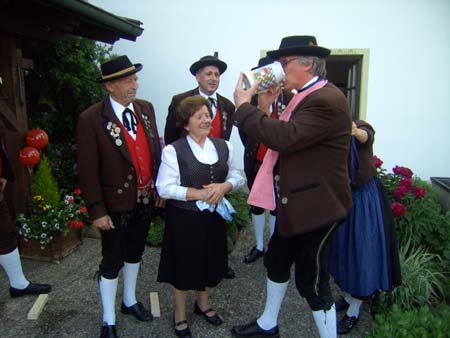 Festmutterbitten