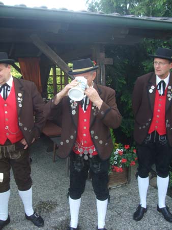 Festmutterbitten