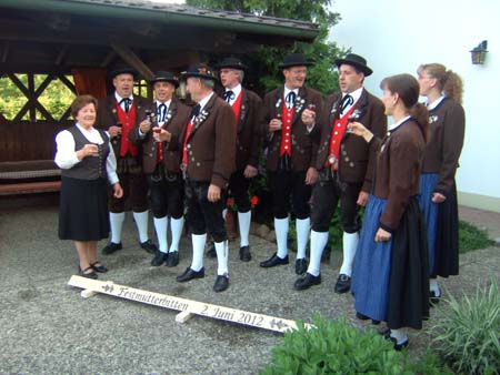 Festmutterbitten