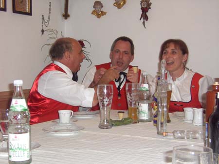 Festmutterbitten